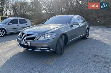 Седан Mercedes-Benz S-Class 2009 в 