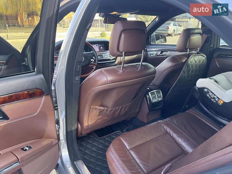 Седан Mercedes-Benz S-Class 2009 в Львове
