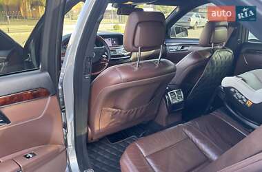 Седан Mercedes-Benz S-Class 2009 в 