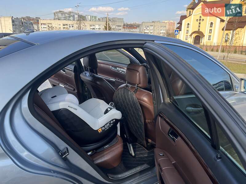 Седан Mercedes-Benz S-Class 2009 в Львове