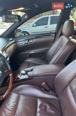 Седан Mercedes-Benz S-Class 2009 в 