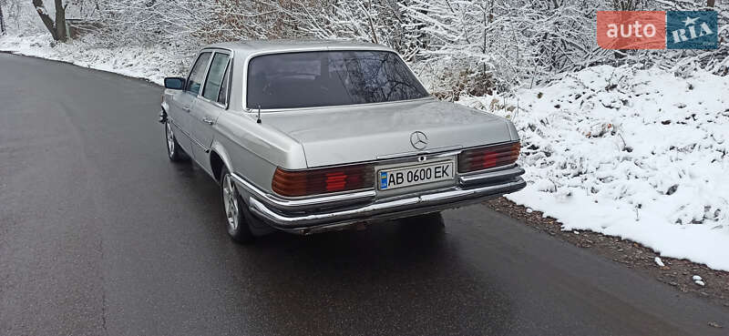 Седан Mercedes-Benz S-Class 1979 в Гайсину
