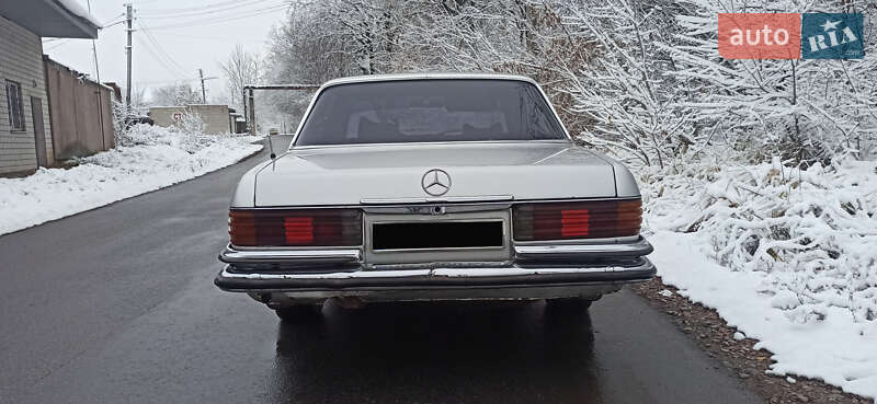 Седан Mercedes-Benz S-Class 1979 в Гайсину