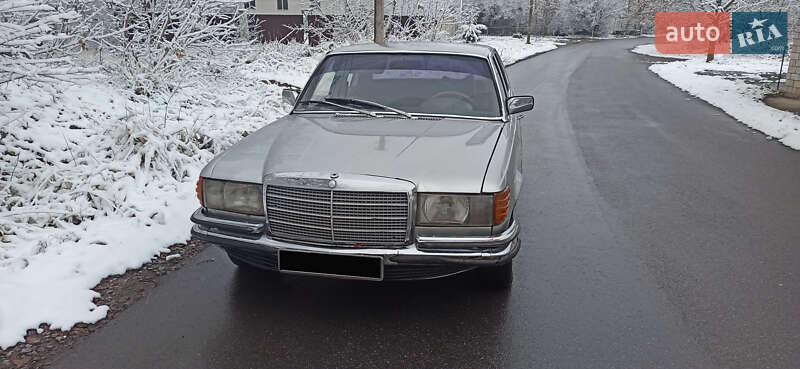 Седан Mercedes-Benz S-Class 1979 в Гайсину