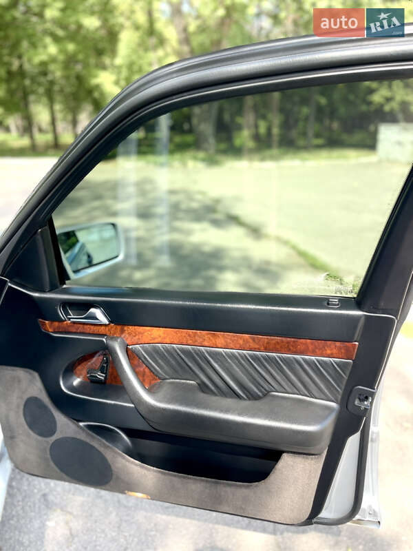 Седан Mercedes-Benz S-Class 1995 в Днепре фото 40 Седан Mercedes-Benz S-Class 1995 в Днепре