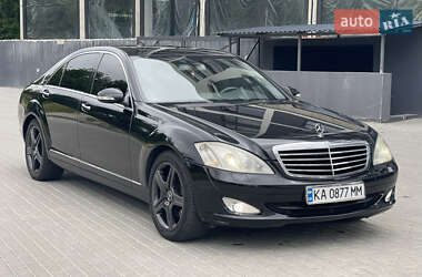 Седан Mercedes-Benz S-Class 2006 в Ровно