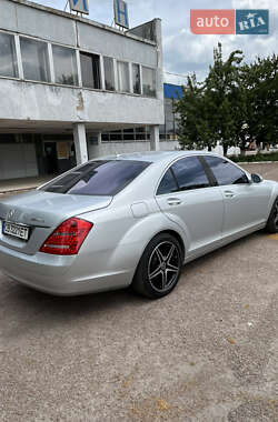 Седан Mercedes-Benz S-Class 2006 в 