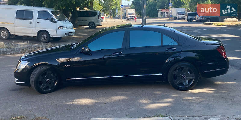 Mercedes-Benz S-Class 2010