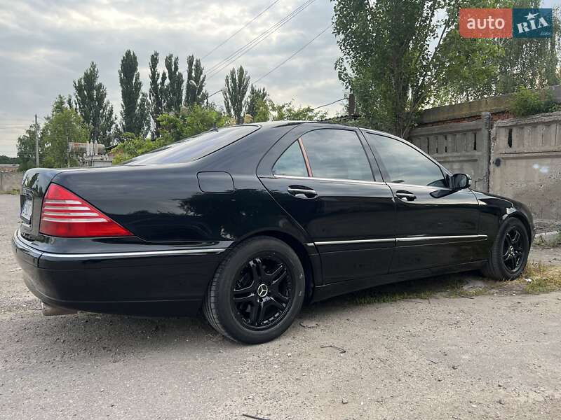 Mercedes-Benz S-Class 1999