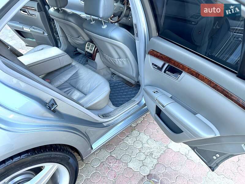 Седан Mercedes-Benz S-Class 2006 в Чернівцях