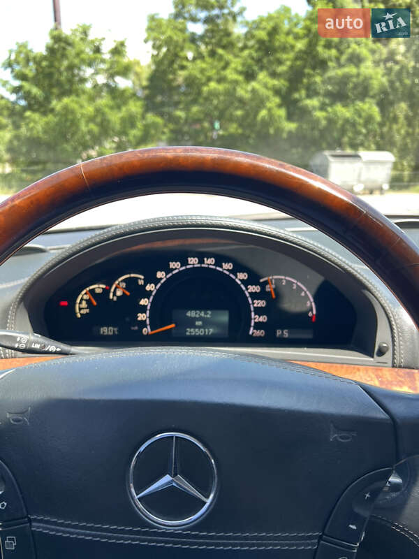 Седан Mercedes-Benz S-Class 2001 в Горишних Плавнях