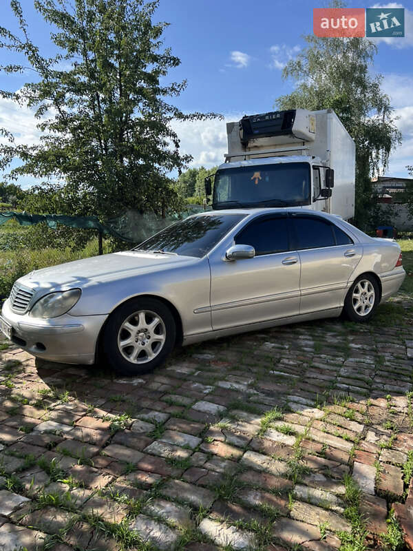 Mercedes-Benz S-Class 2000