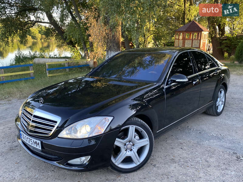 Mercedes-Benz S-Class 2006