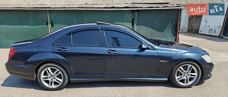 Седан Mercedes-Benz S-Class 2006 в Белгороде-Днестровском