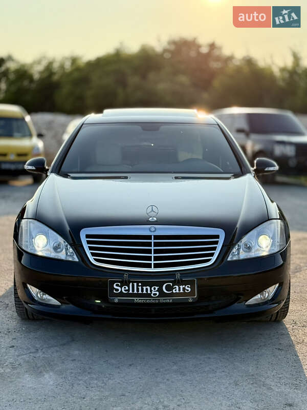 Седан Mercedes-Benz S-Class 2006 в Ровно