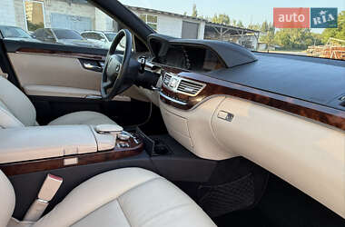 Седан Mercedes-Benz S-Class 2006 в 