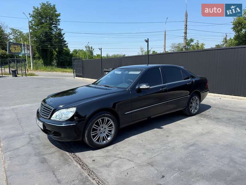 Седан Mercedes-Benz S-Class 2001 в Чернівцях