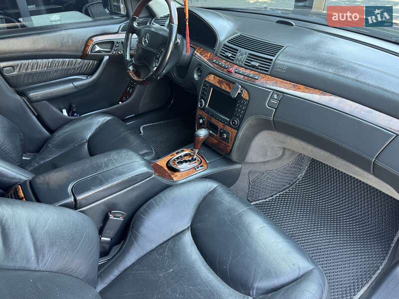 Седан Mercedes-Benz S-Class 2001 в Чернівцях