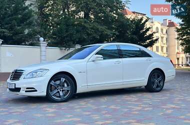 Седан Mercedes-Benz S-Class 2012 в 