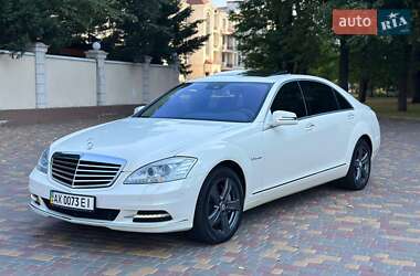 Седан Mercedes-Benz S-Class 2012 в 