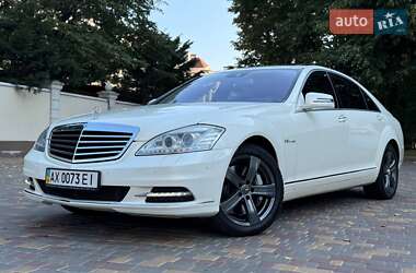 Седан Mercedes-Benz S-Class 2012 в 