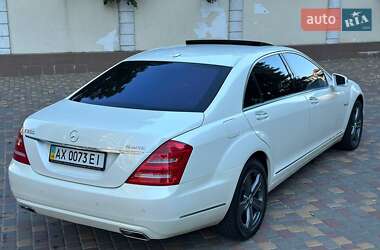 Седан Mercedes-Benz S-Class 2012 в 