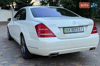 Седан Mercedes-Benz S-Class 2012 в 