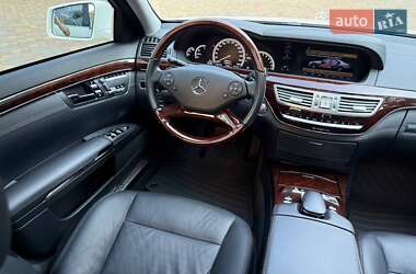 Седан Mercedes-Benz S-Class 2012 в 