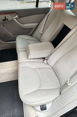 Седан Mercedes-Benz S-Class 2003 в 