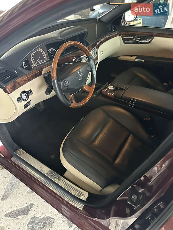 Седан Mercedes-Benz S-Class 2007 в Ужгороді