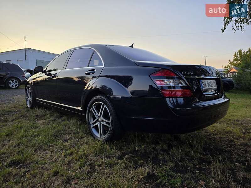 Седан Mercedes-Benz S-Class 2007 в Ровно