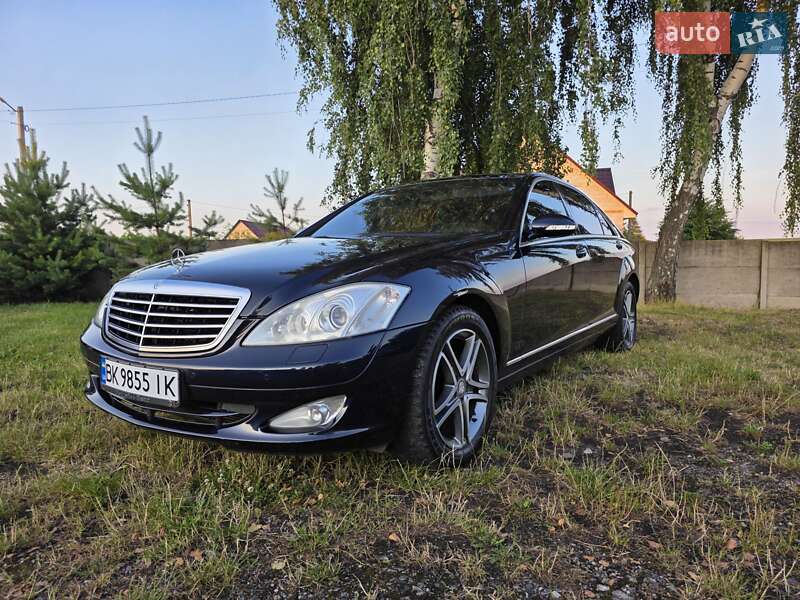 Седан Mercedes-Benz S-Class 2007 в Ровно