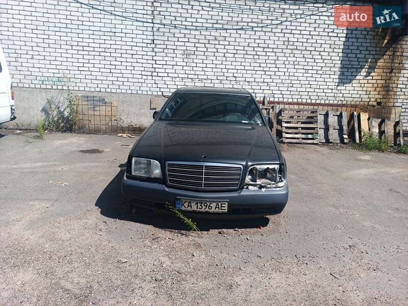 Mercedes-Benz S-Class 1993
