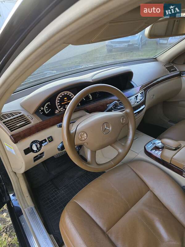 Седан Mercedes-Benz S-Class 2007 в Ровно