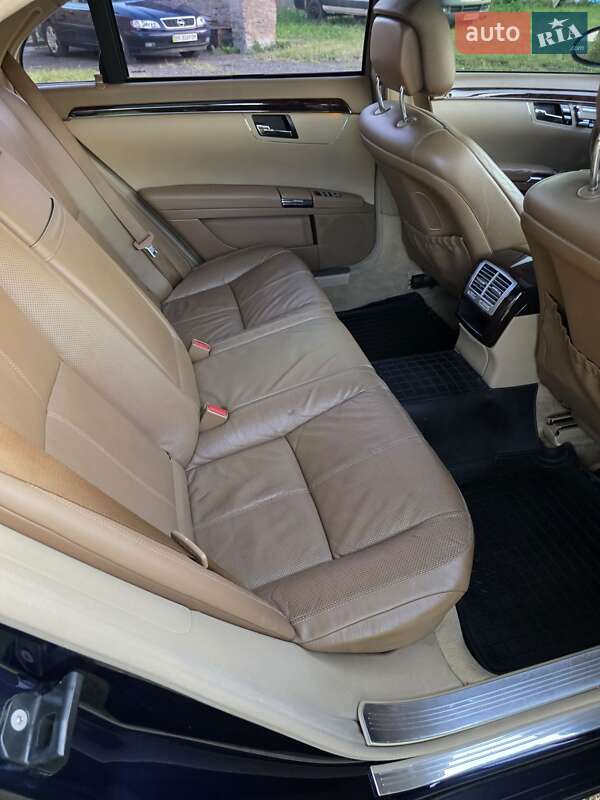 Седан Mercedes-Benz S-Class 2007 в Ровно