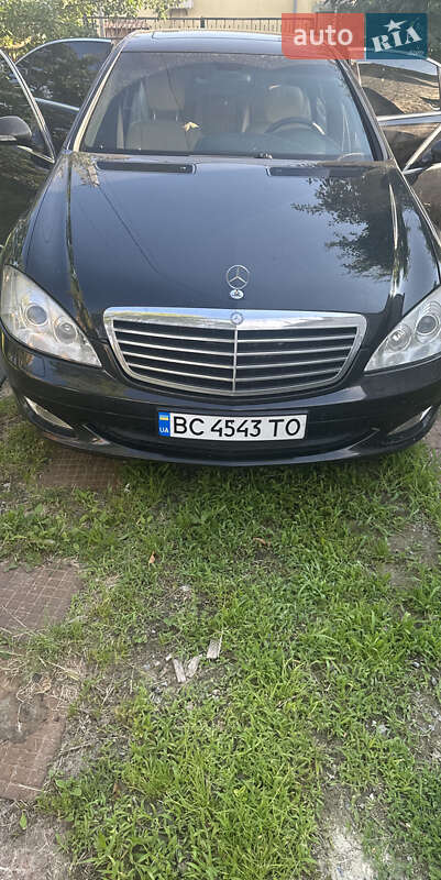 Седан Mercedes-Benz S-Class 2006 в Львове