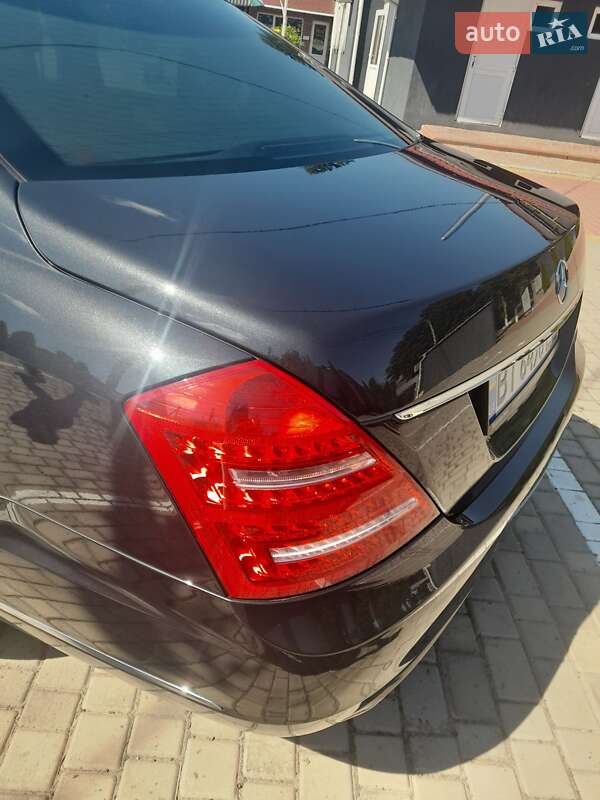 Седан Mercedes-Benz S-Class 2012 в Оржице