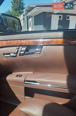 Седан Mercedes-Benz S-Class 2012 в 