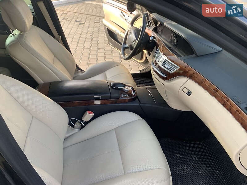 Седан Mercedes-Benz S-Class 2006 в Львове