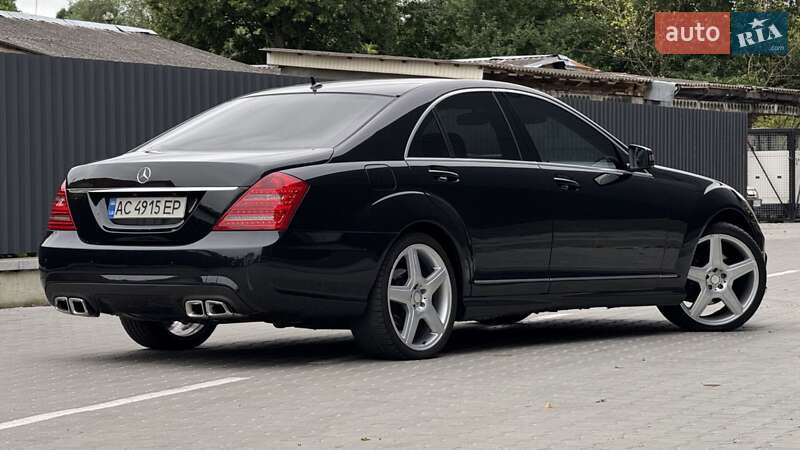 Седан Mercedes-Benz S-Class 2009 в Стрию