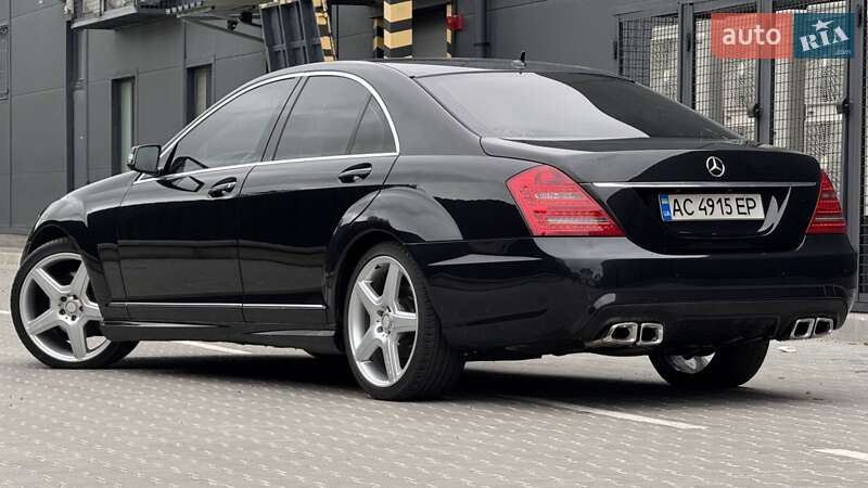 Седан Mercedes-Benz S-Class 2009 в Стрию