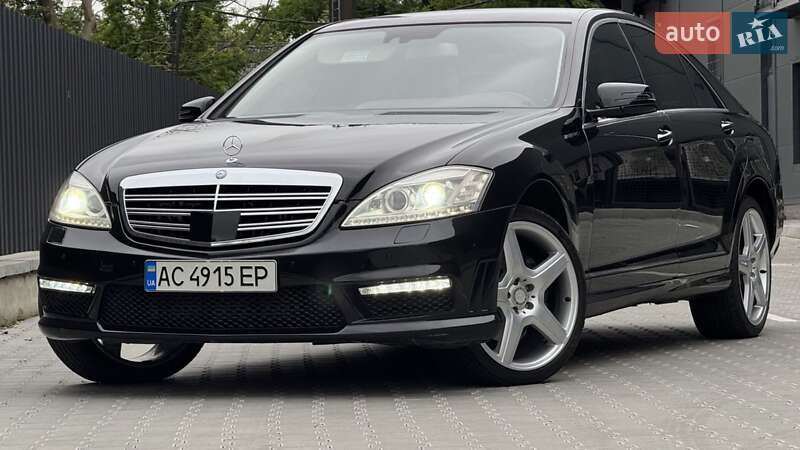 Седан Mercedes-Benz S-Class 2009 в Стрию