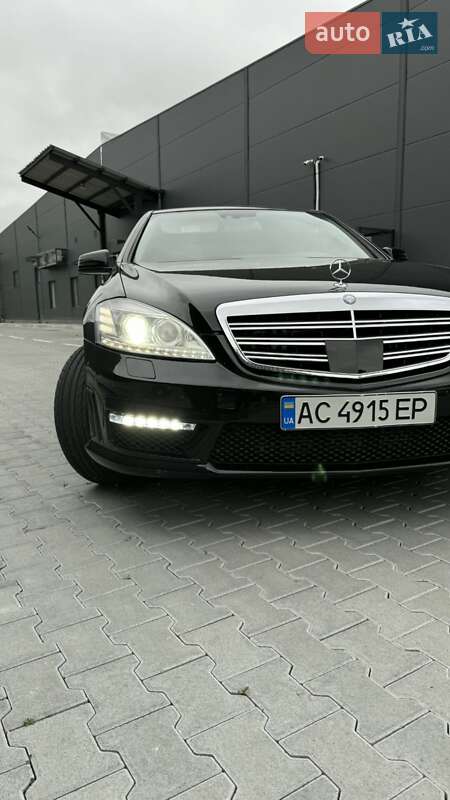 Седан Mercedes-Benz S-Class 2009 в Стрию