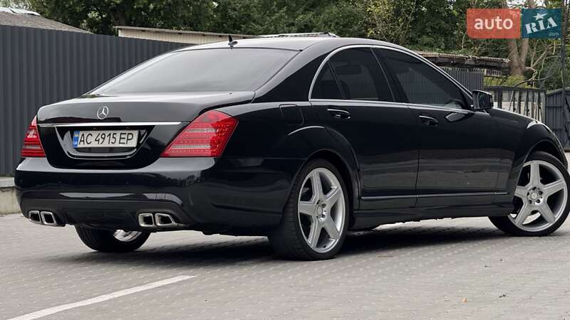 Седан Mercedes-Benz S-Class 2009 в Стрию