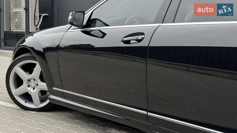 Седан Mercedes-Benz S-Class 2009 в Стрию