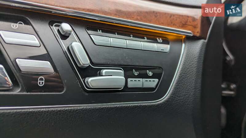 Седан Mercedes-Benz S-Class 2009 в Стрию