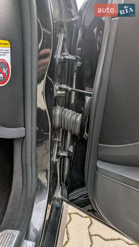 Седан Mercedes-Benz S-Class 2009 в Стрию