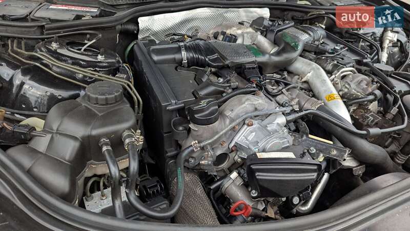 Седан Mercedes-Benz S-Class 2009 в Стрию