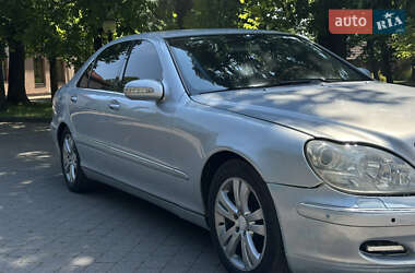 Седан Mercedes-Benz S-Class 2004 в 