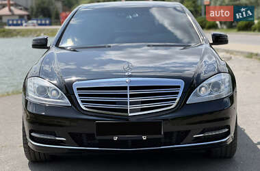 Седан Mercedes-Benz S-Class 2012 в 